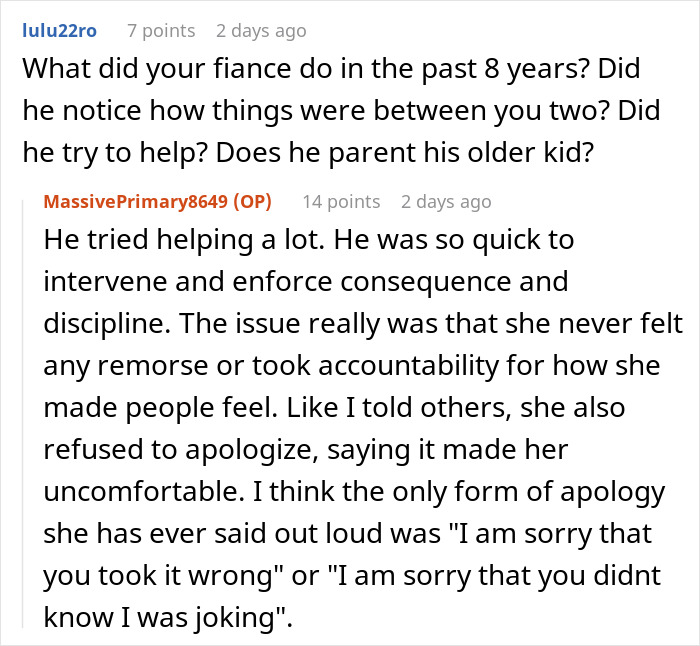 Online discussion text about a woman snapping and kicking her fianc&eacute; and stepdaughter out, not wanting them back.