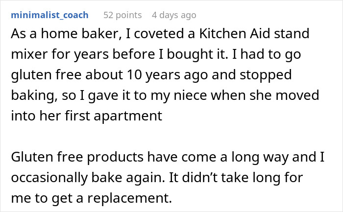 Sister takes mom out for birthday dinner after brothers are too broke to pitch in for gift.