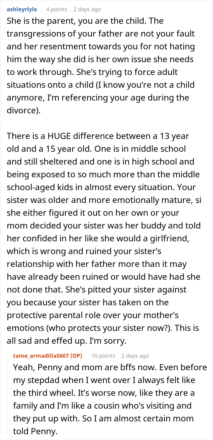 Reddit comments discussing a mom blaming her daughter for picking dad during the divorce and family conflict.