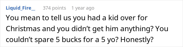 Comment on Reddit discussing uneven Christmas presents between daughter and half-brother, highlighting dad’s lack of guilt. Comment on Reddit discussing uneven Christmas presents between daughter and half-brother, highlighting dad’s lack of guilt.