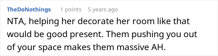 Screenshot of a forum comment discussing a teen accused of crushing half-sister&rsquo;s Christmas wish by refusing her request.