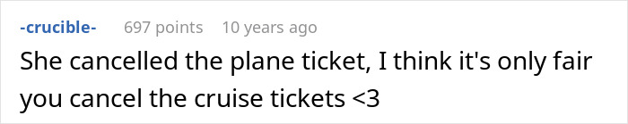 Text post on a forum with 697 points about canceled plane and cruise tickets, reflecting challenges in relationships and misunderstandings.