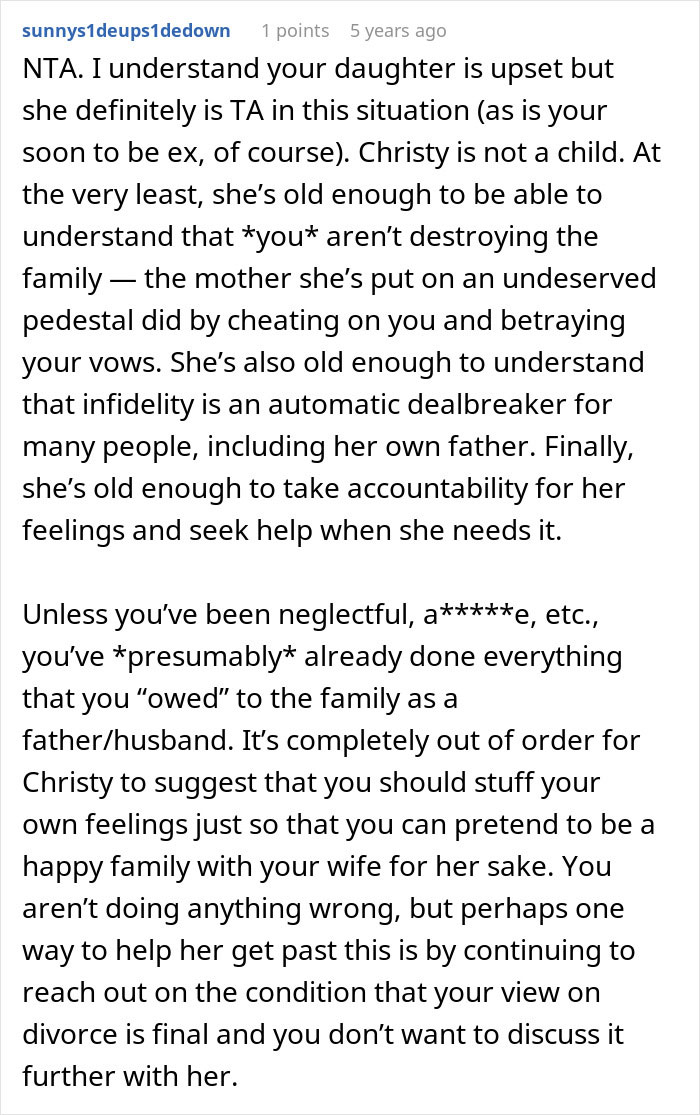 Screenshot of a Reddit comment discussing a dad feeling guilty for distancing from daughter during messy divorce.