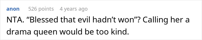 Screenshot of an online discussion about a mom urging her son not to marry his girlfriend right after high school. Screenshot of an online discussion about a mom urging her son not to marry his girlfriend right after high school.
