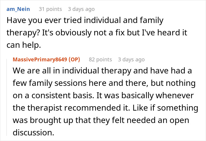 Reddit conversation discussing therapy after woman snaps and kicks her fianc&eacute; and stepdaughter out.