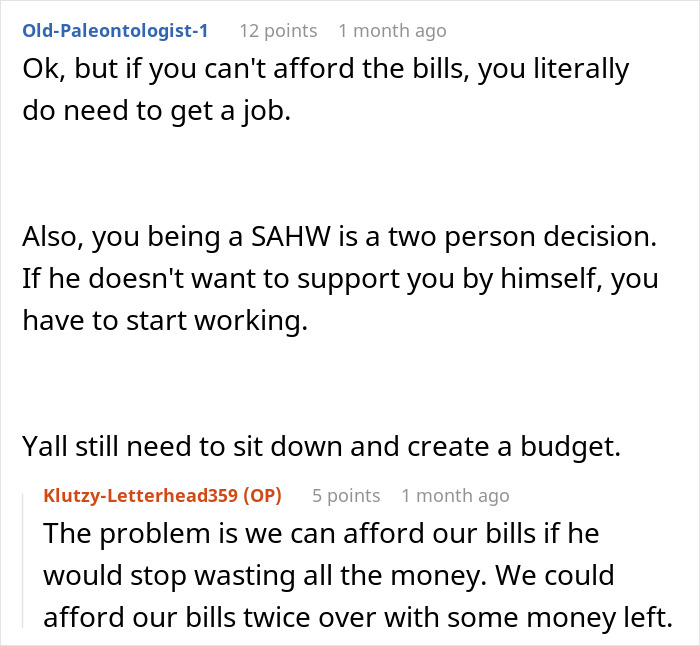 Online discussion about husband blaming SAHM wife for financial problems and her decision to get divorced instead.