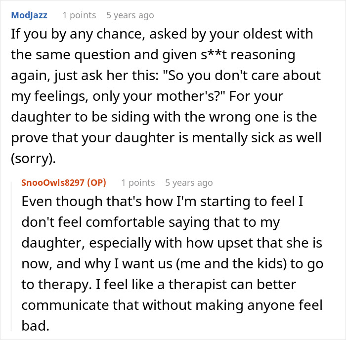 Screenshot of a Reddit conversation where a dad feels guilty for distancing from daughter amid messy divorce.
