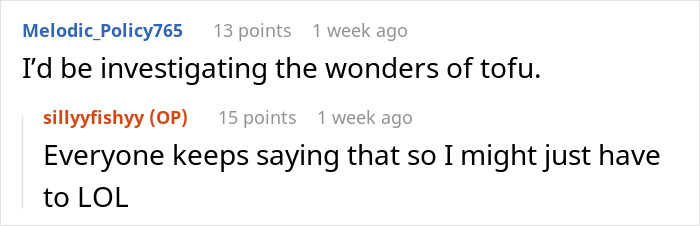 Comments discussing tofu and reactions related to mom and boyfriend food drama in an online conversation.