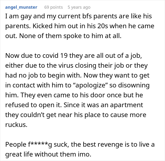 Alt text: Text post discussing a gay man's experience of being disowned and family not invited to his extravagant wedding.