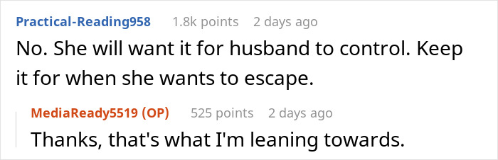 Screenshot of an online conversation about a woman worried about her sister who became a tradwife and secret fund support.