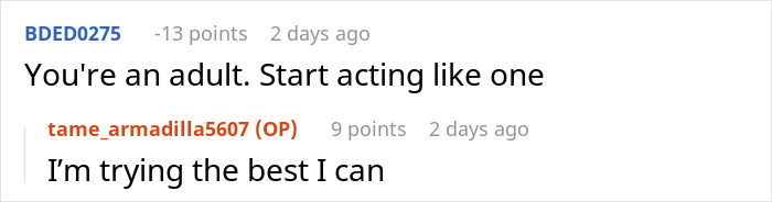 Screenshot of an online conversation where a mom blames her daughter for picking dad in the divorce.