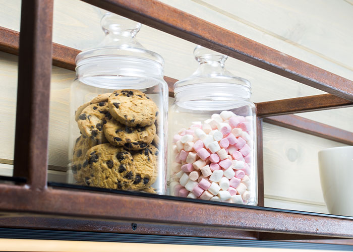 Couples Share 73 Dumb House Rules They Set Up As A Joke But Are Now Taking Seriously