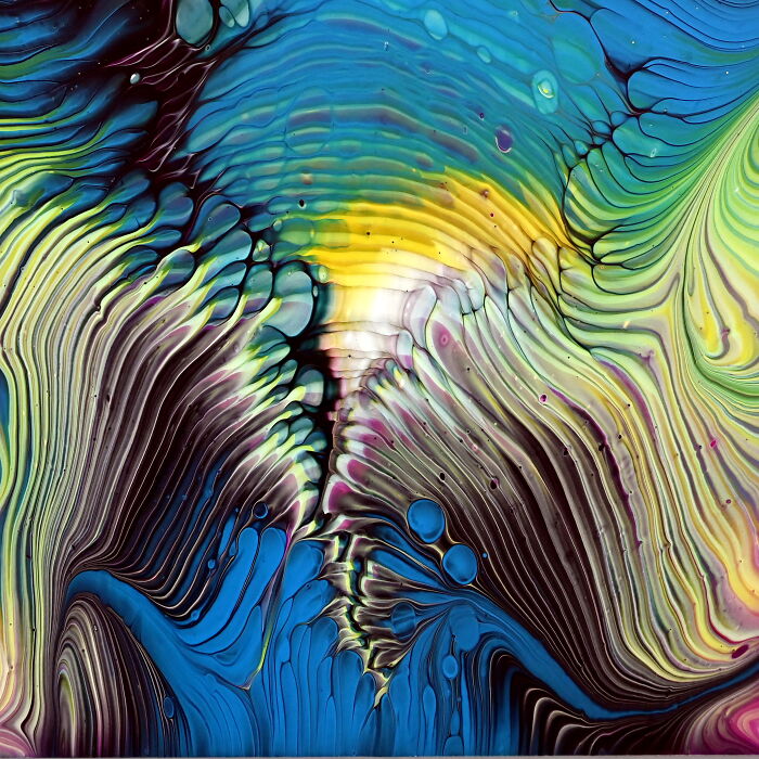 Paint Consistency In Acrylic Pouring – How It Changes Your Results