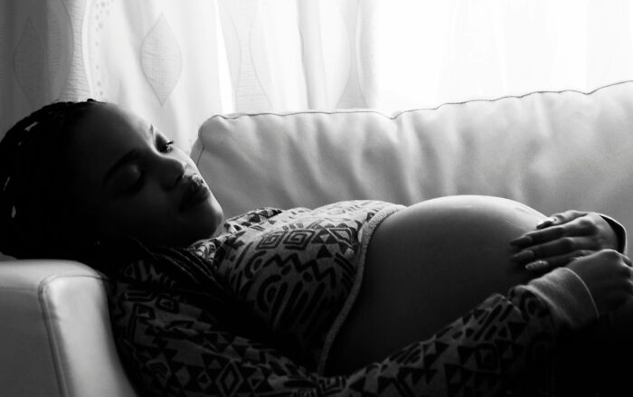54 Real And Ugly Pregnancy Facts People Don't Talk About Often Enough