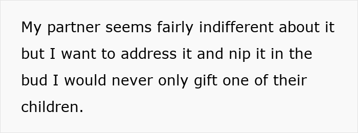 Text highlighting mom addressing aunties&rsquo; favoritism as they celebrate one kid and forget the rest of the children.