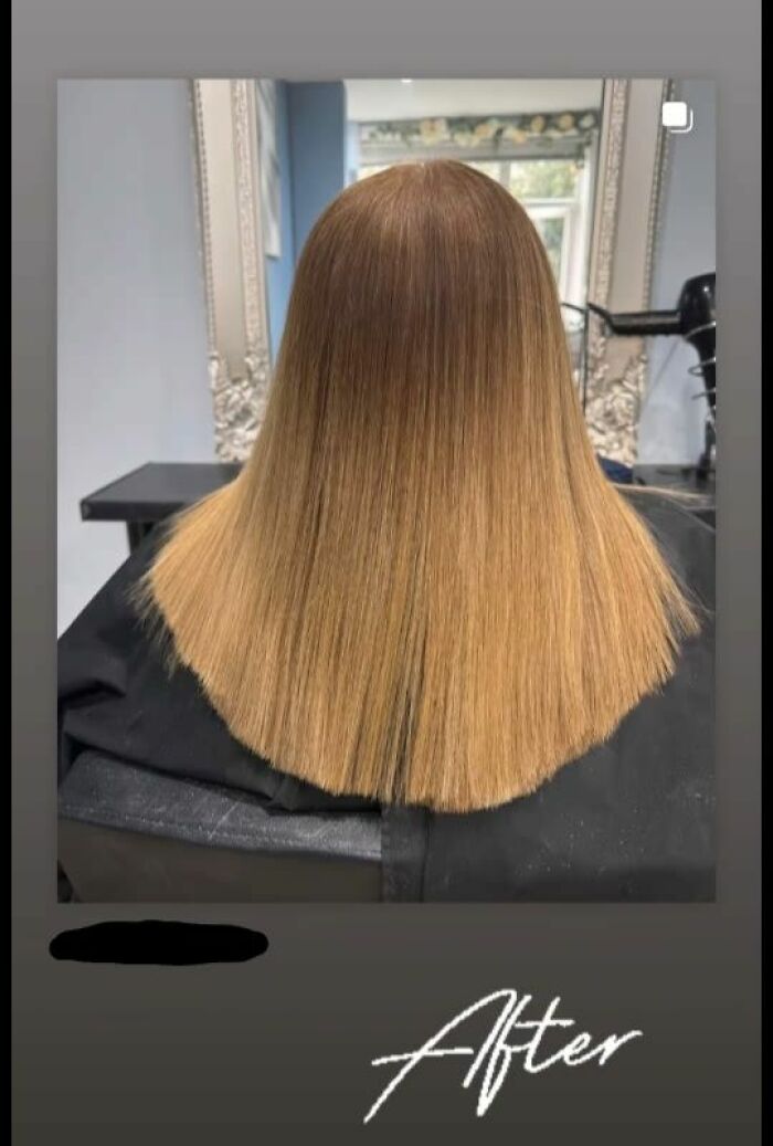 Peinado ridículo en cabello lacio con corte irregular que parece un error de peluquería evidente y llamativo.