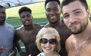 50 Text Conversations That Might Be The Reason You Laugh Today