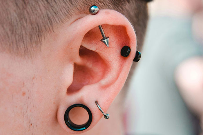 57 Things Women Did To Their Bodies As Teens Because Beauty Standards Said They Should