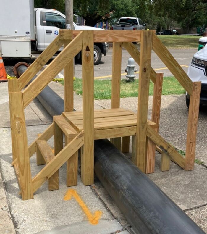 Wooden structure built around a street pipe, one of the weirdest things found in the streets by passersby.