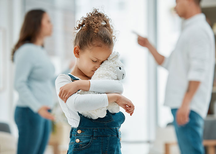 Teen Gets Ignored By Mom For Years, Finally Learns Why She's So Mad