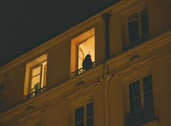 54 Women Who Live Alone Share The Smartest Ways They Keep Themselves Safe