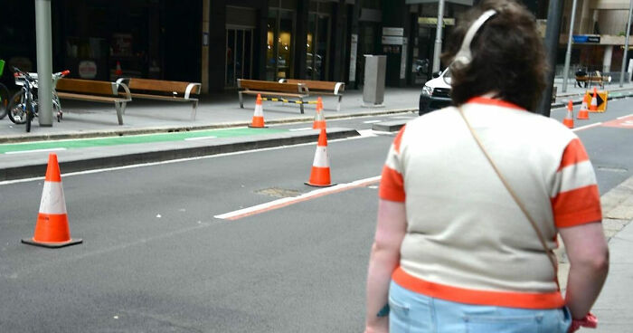 This Photographer Captures Perfectly Timed Street Coincidences In 50 Photos