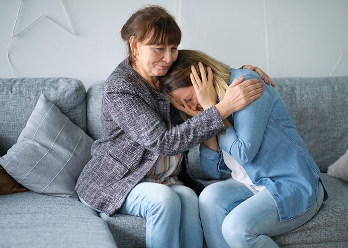 “Cancelled His Passport”: 50 Hilarious, Petty And Ridiculous Things People Did After A Breakup