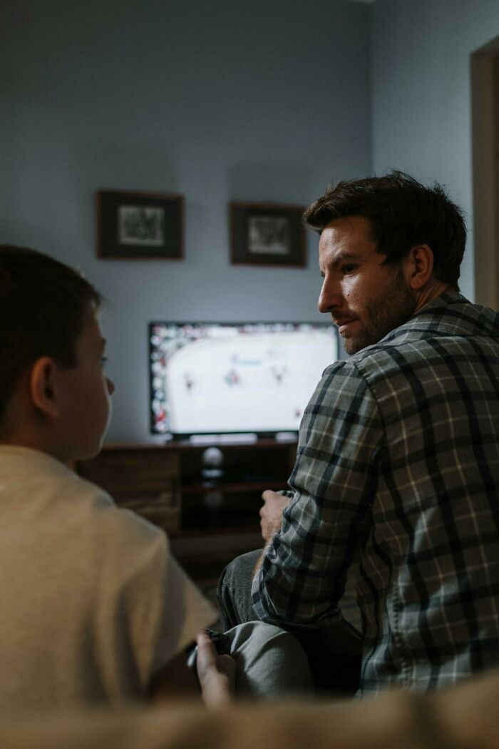 74 Times People And Pets Showed Intelligence That Was Impressive And Low‑Key Terrifying