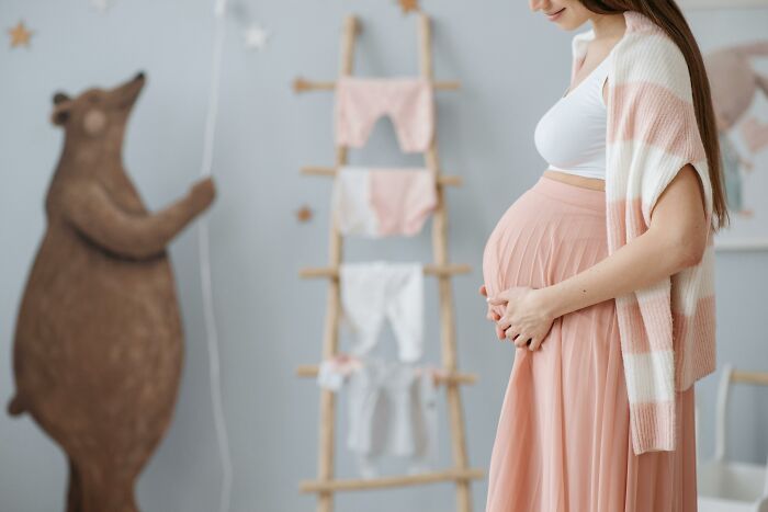 54 Real And Ugly Pregnancy Facts People Don't Talk About Often Enough
