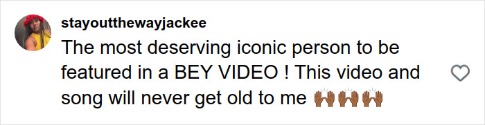 Fan comment praising the iconic moment related to Serena Williams and her viral jaw-dropping move involving knees.