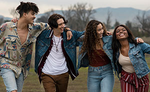 Woman’s Strict Seat Belt “Rule” Makes Friends Miss Lunch Date, Years Later They Still Hate On Her