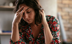 Mom Of 6 Stressed And Overwhelmed When Brother Blocks Her Number While She’s Babysitting His Son