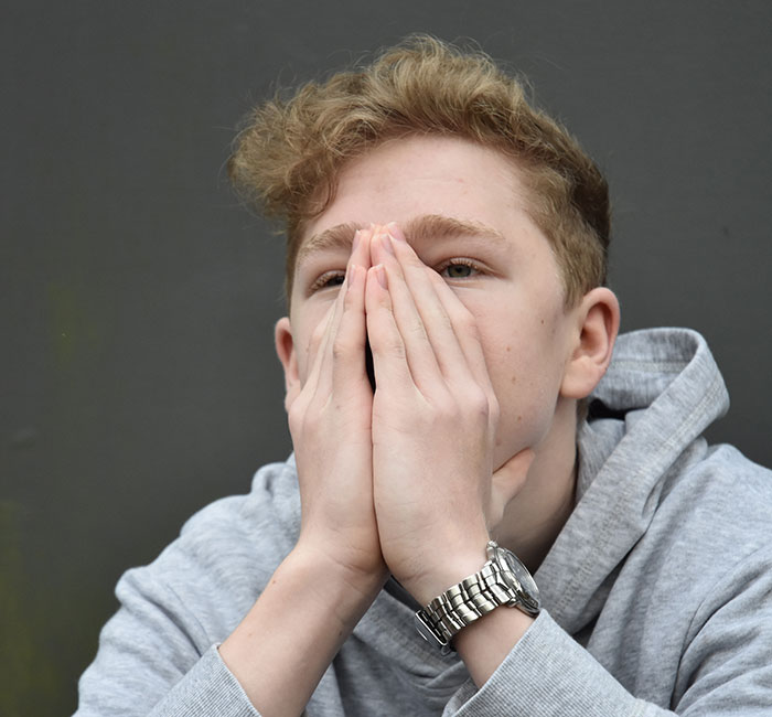 “Thought She Was Being Crazy”: 72 People Share The Close Calls They Still Think About