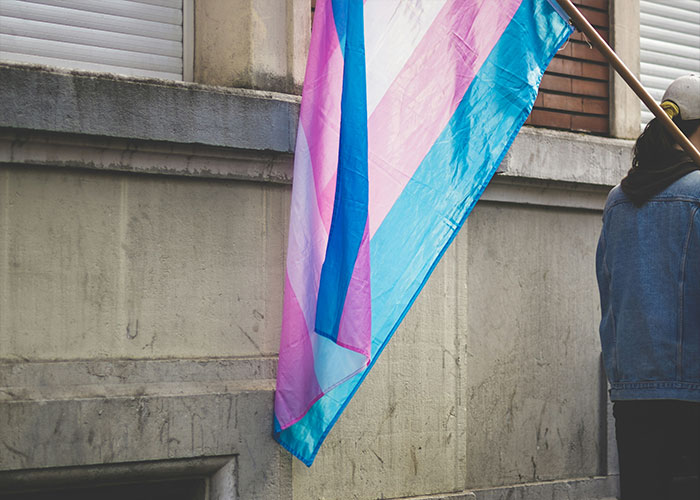 Comediante trans provoca indignação em massa por seus comentários perturbadores sobre crianças Comediante trans provoca indignação em massa por seus comentários perturbadores sobre crianças