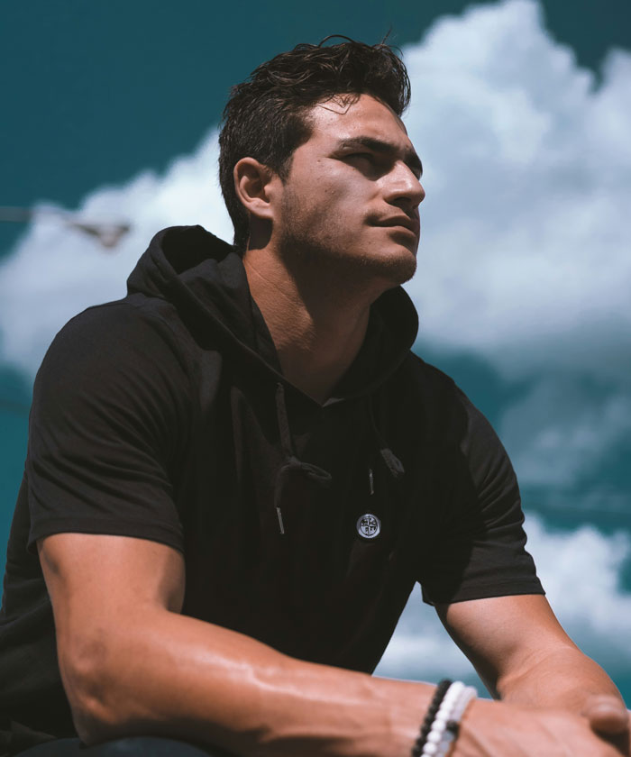 “It Is Quite Sad”: 71 People Who Have Dated Out Of Their League Share How It Turned Out