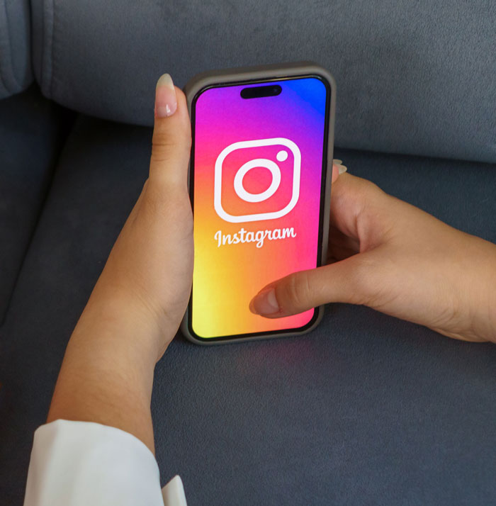 40 Times Cheaters Got Caught After One Small Slip-Up Gave Them Away