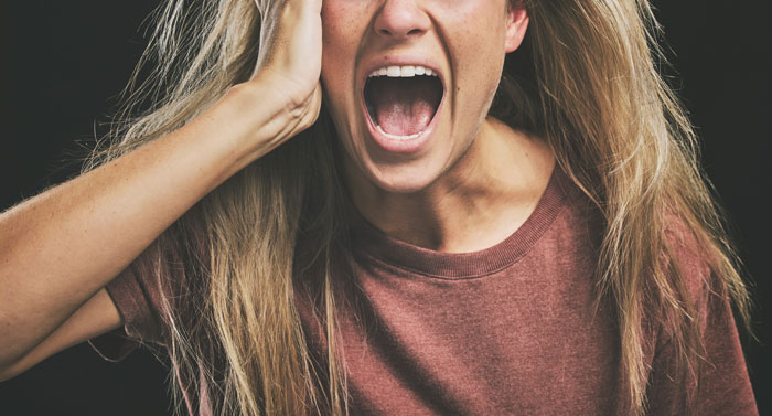 40 Times Cheaters Got Caught After One Small Slip-Up Gave Them Away