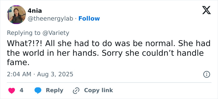 Tweet from user 4nia reacting to Lindsay Lohan exposing the dark side of growing up famous in a candid interview.