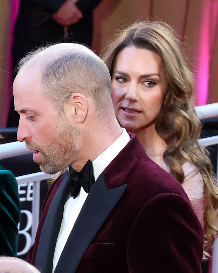 Leitor labial decodifica o momento tenso de Kate Middleton com o príncipe William nos BAFTAs Leitor labial decodifica o momento tenso de Kate Middleton com o príncipe William nos BAFTAs