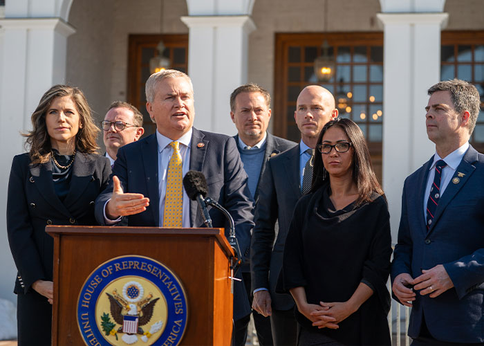 Hillary Clinton's Jaw‑Dropping Epstein Claim About Trump As She Refuses To Defend Bill In Congress Clash