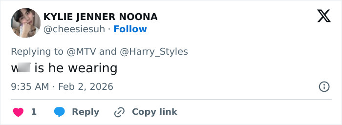 Social media reaction showing criticism of Harry Styles' outfit during his 2026 Grammys on-stage appearance.