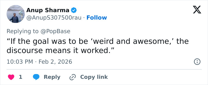 Screenshot of a tweet discussing Chappell Roan&rsquo;s Grammys look controversy and public reactions.