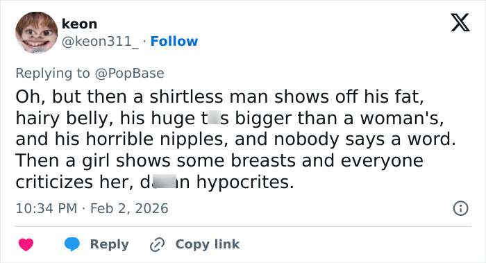 Social media user criticizes double standards after Chappell Roan Grammys look sparked outrage and discussion online.