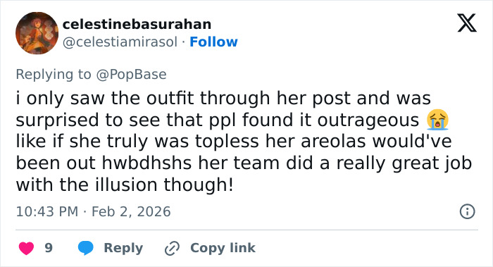 Tweet screenshot discussing Chappell Roan&rsquo;s outfit and public reaction following Grammys controversy.