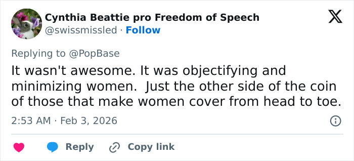 Tweet by Cynthia Beattie discussing objectification and controversy related to Chappell Roan&rsquo;s Grammys look and public reaction.