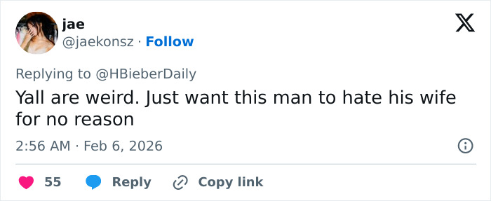 Screenshot of a tweet discussing Justin and Hailey Bieber’s Super Bowl tense moment decoded by a lip reader.