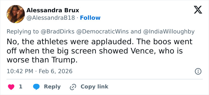 Tweet discussing JD Vance getting booed during the Winter Olympics inauguration, with athletes receiving applause instead.