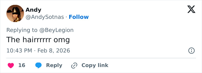 Tweet screenshot showing user Andy reacting with excitement about Blue Ivy's resemblance to her mom and the genetics conversation at the Super Bowl.