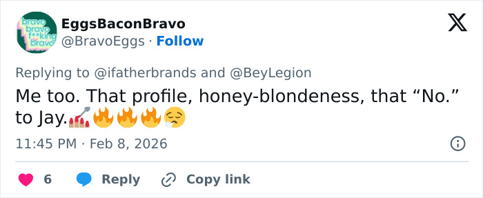 Tweet showing fan reaction about Blue Ivy's resemblance to mom at Super Bowl, noting genetics and profile similarities.