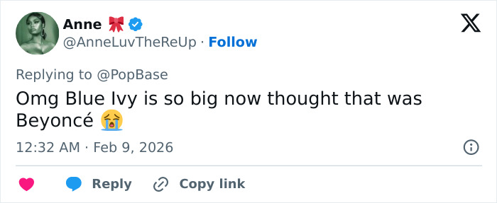 Twitter user reacting to Blue Ivy's resemblance to her mom Beyonc&eacute;, sparking fan confusion during the Super Bowl event.